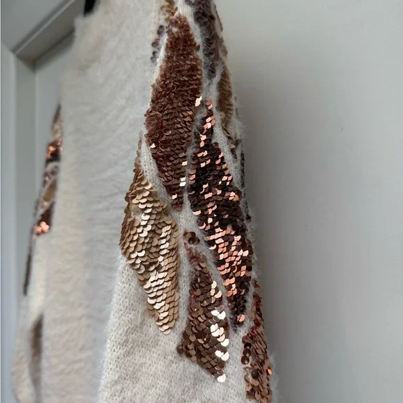 NWT Listicle Cream & Gold Crew Neck Sweater with Sequin Accents- GORGEOUS & SOFT - Picture 15 of 15